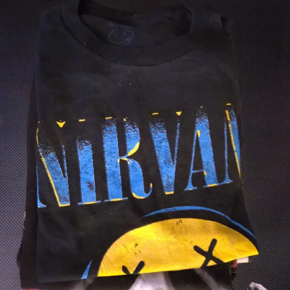 Vintage Style Nirvana Smiley Face T-Shirt – Black – Size Large – Grunge Band Tee